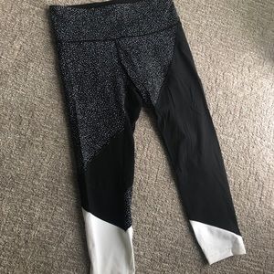Lululemon Wunder Under Highrise Crop Size 12